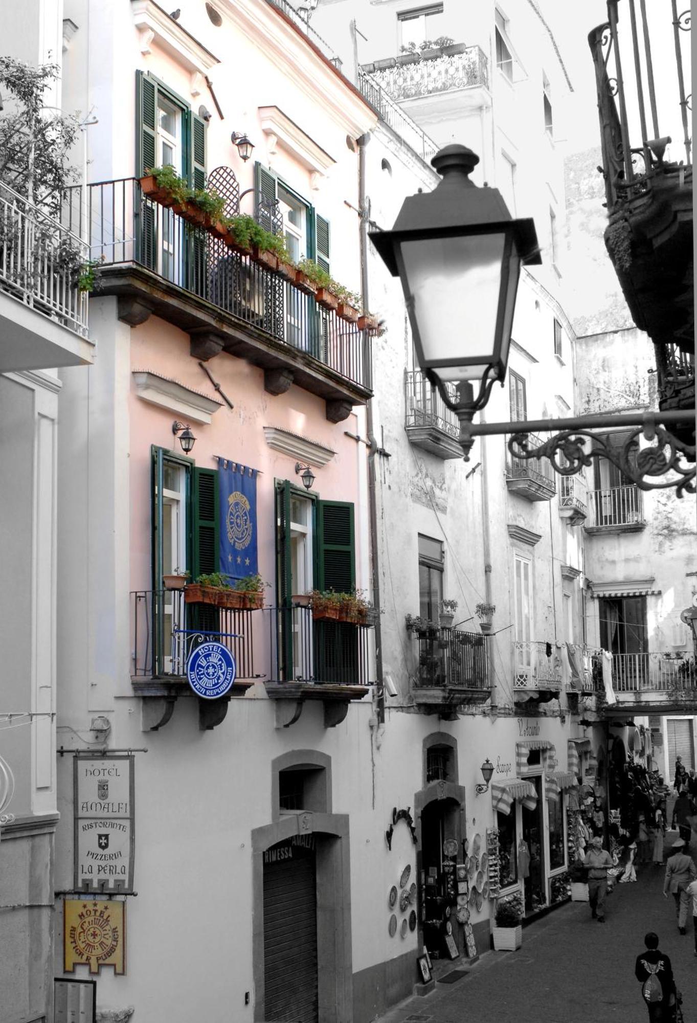 Aparthotel Antica Repubblica In Amalfi Center At 100Mt From The Sea Buitenkant foto