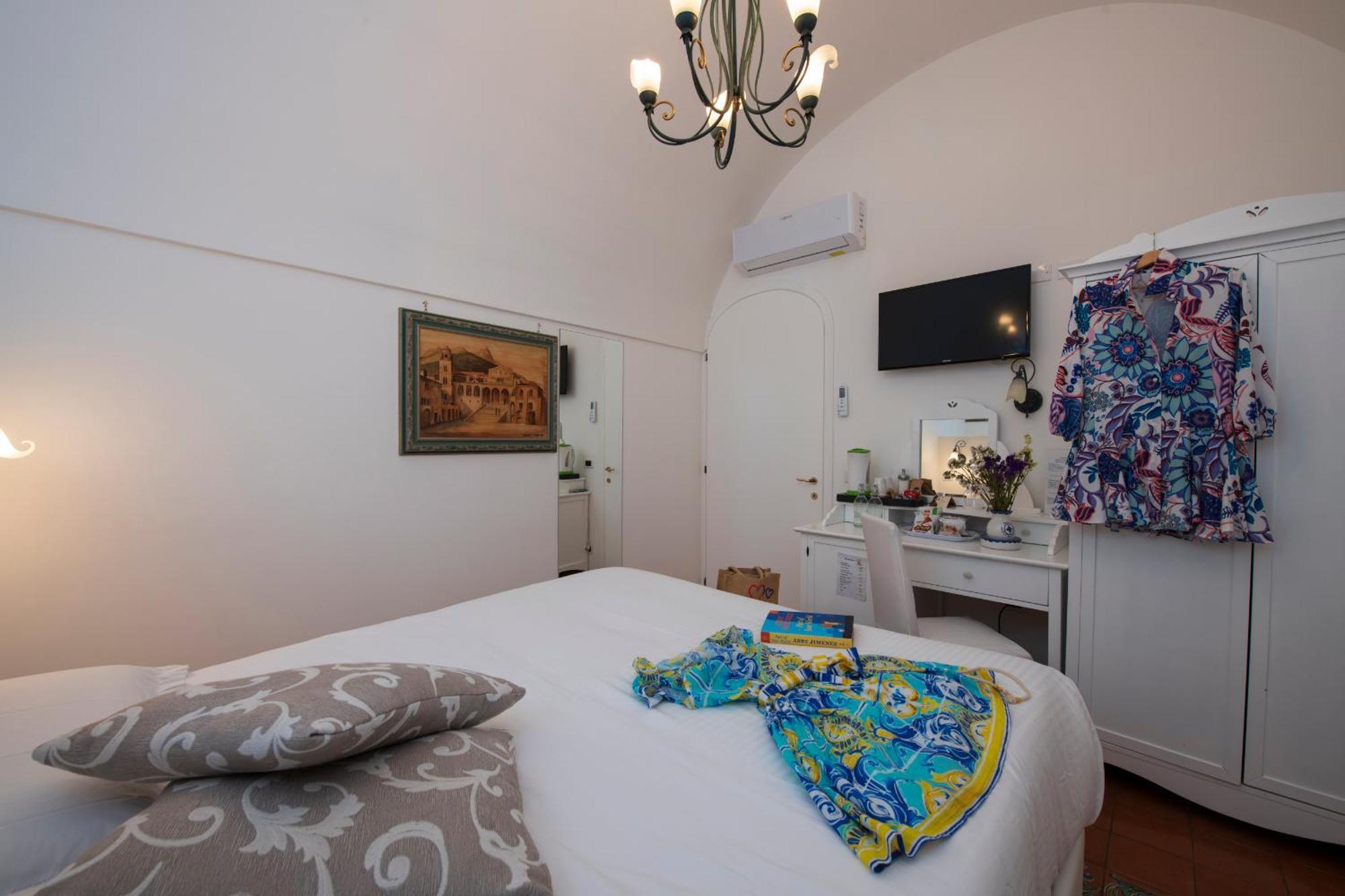 Aparthotel Antica Repubblica In Amalfi Center At 100Mt From The Sea Buitenkant foto