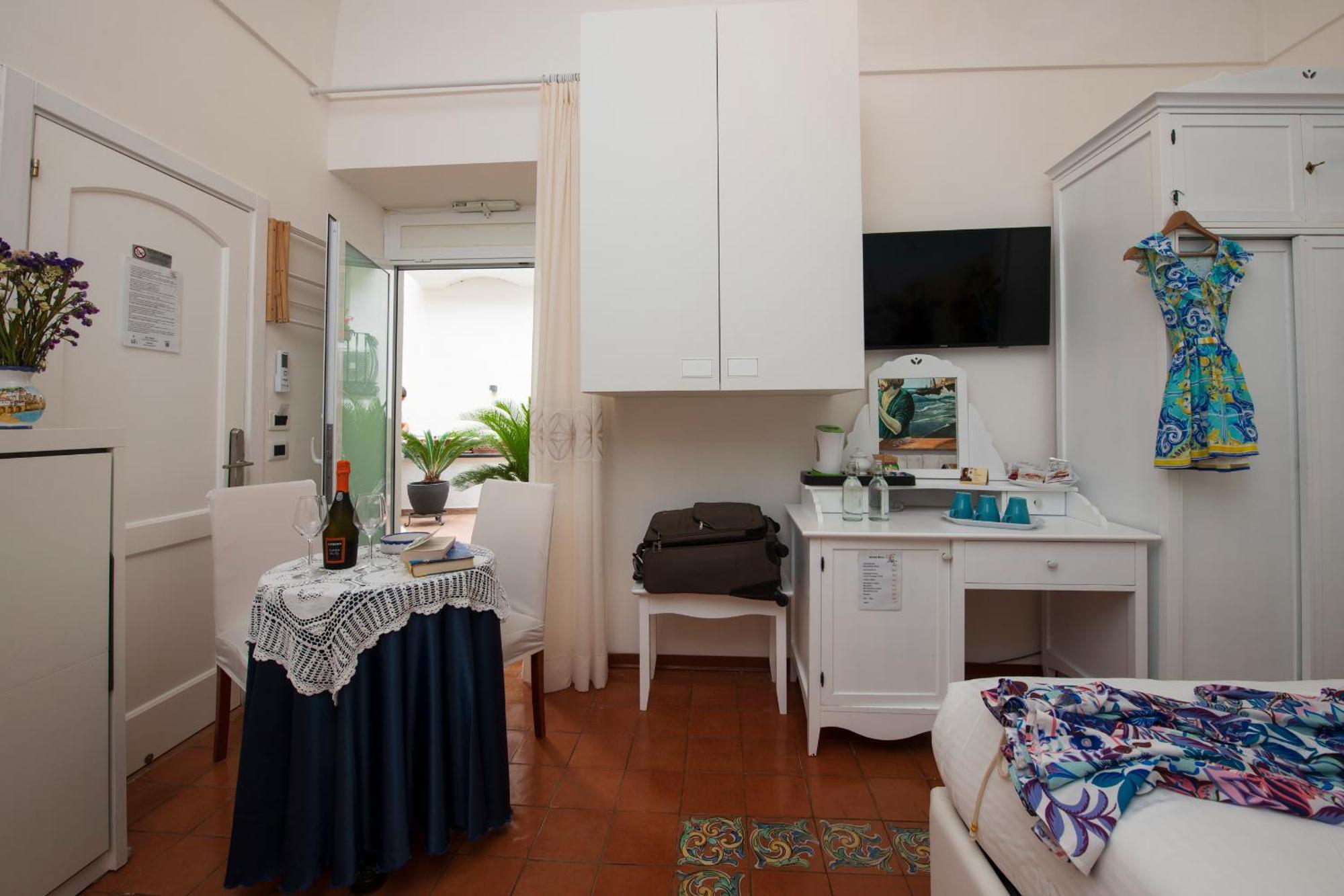 Aparthotel Antica Repubblica In Amalfi Center At 100Mt From The Sea Buitenkant foto