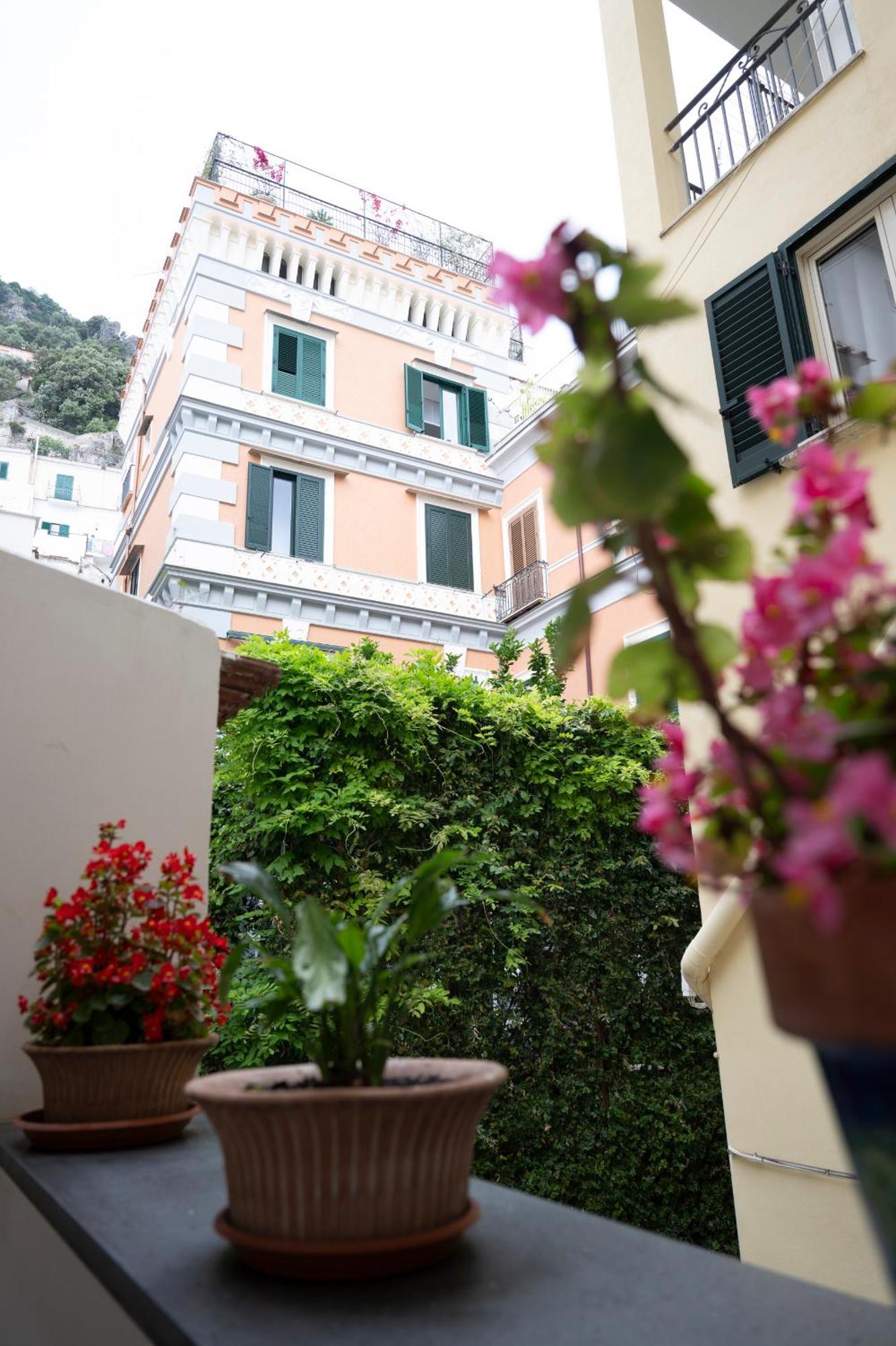 Aparthotel Antica Repubblica In Amalfi Center At 100Mt From The Sea Buitenkant foto